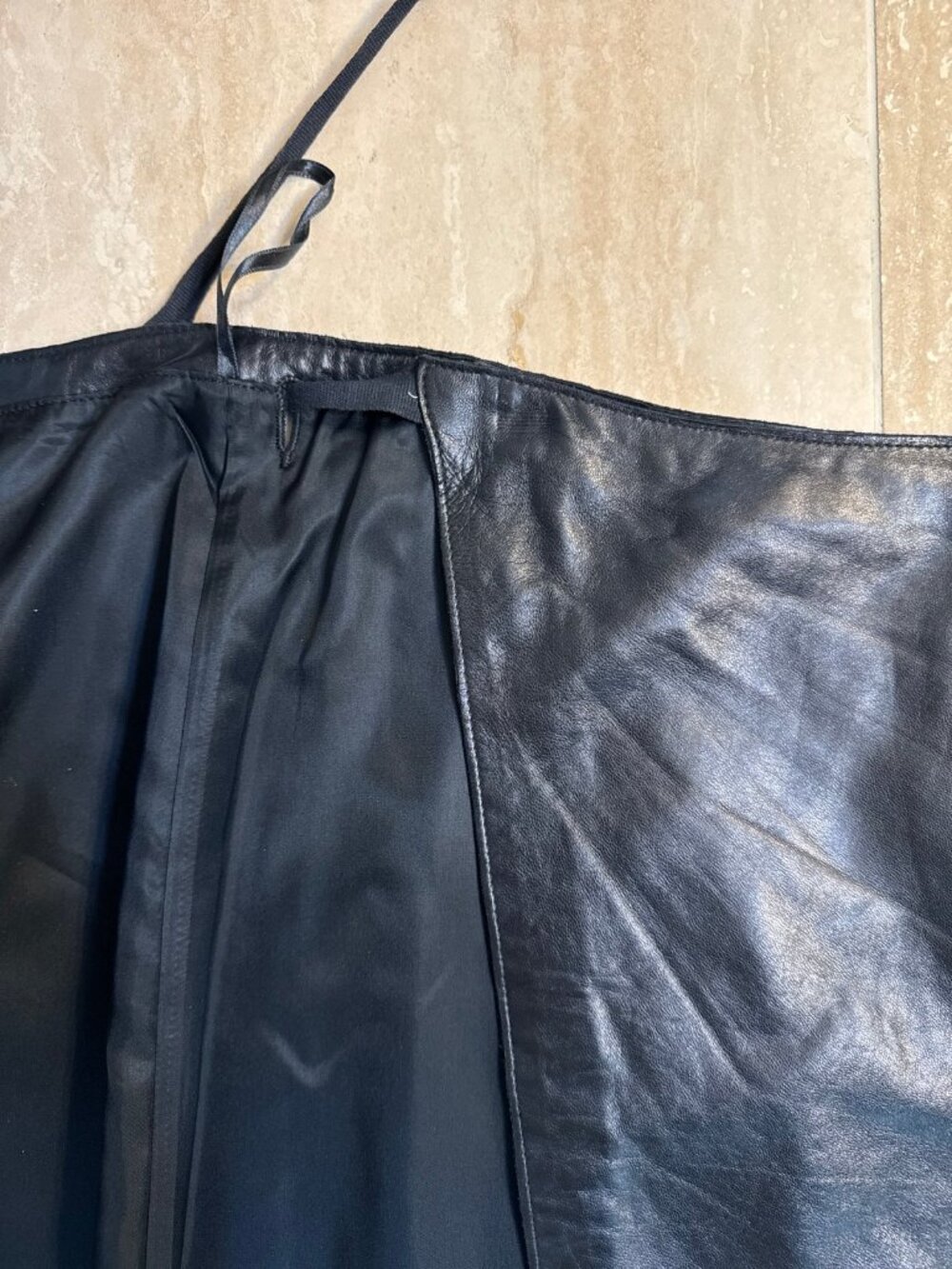 Banana Republic Vintage Black Leather Maxi Wrap Skirt, sz 12 - Picture 11 of 12